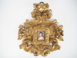 Vente aux enchères Miniature XVIIIème "portrait de jeune fille" dans un cadre d'époque it