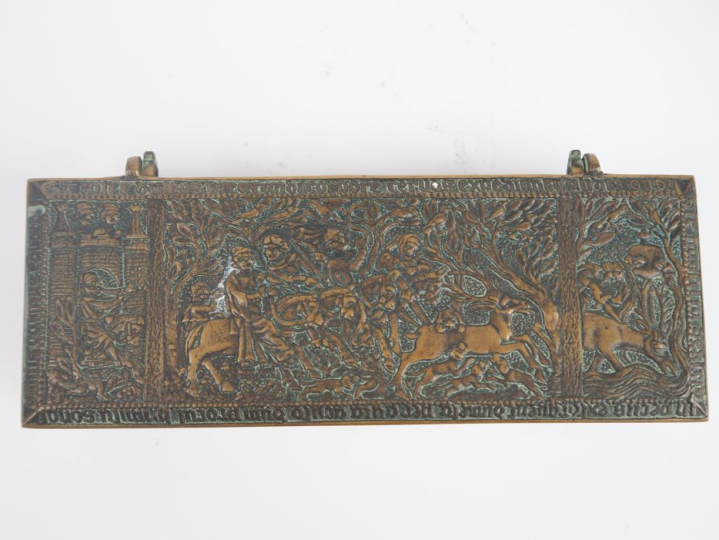 Max LE VERRIER.  Coffret en bronze "chasse au moyen âge" Signé Dim. 6 