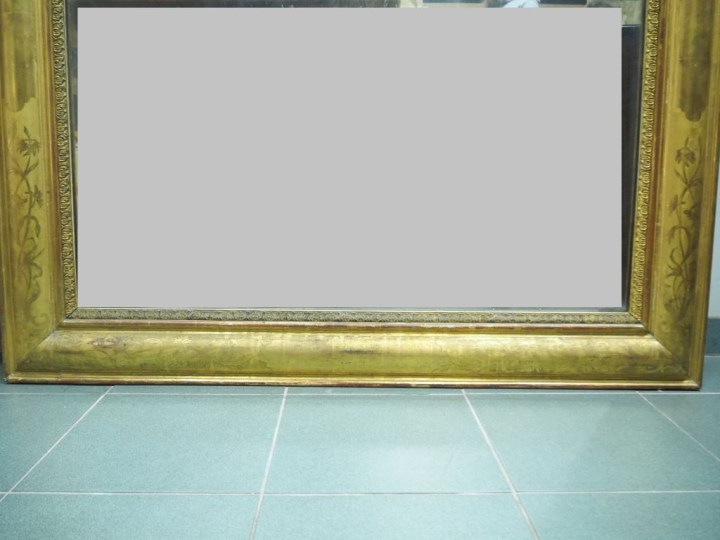 Paire de glaces de cheminée Napoléon III en bois et stuc doré, à décor