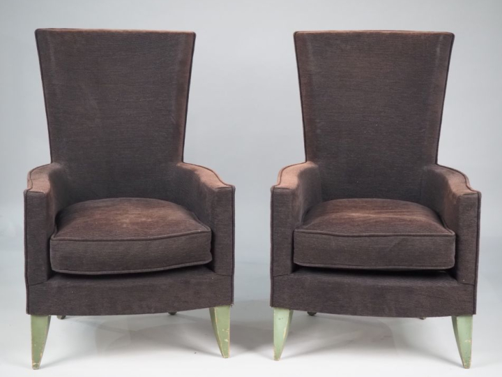 Paire de bergères de style 1930 garniture de velours aubergine.