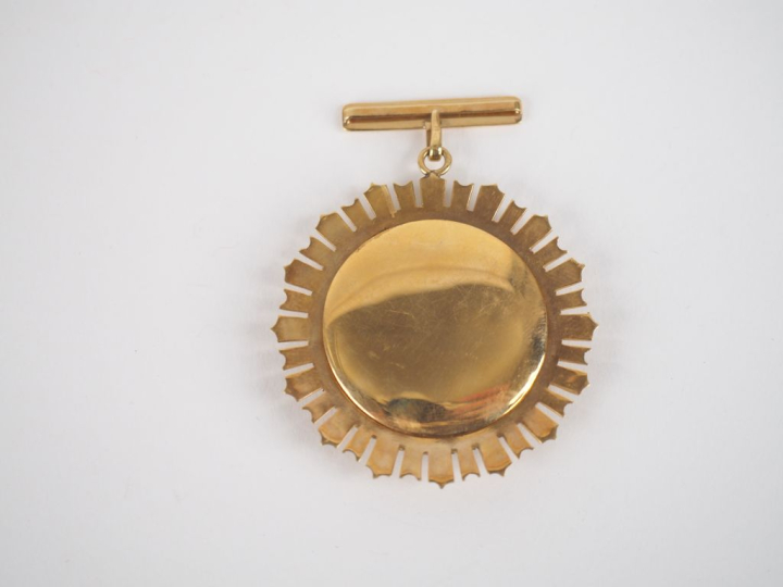 PEROU  Insigne de récompense du conseil provincial de Lima, offert à D