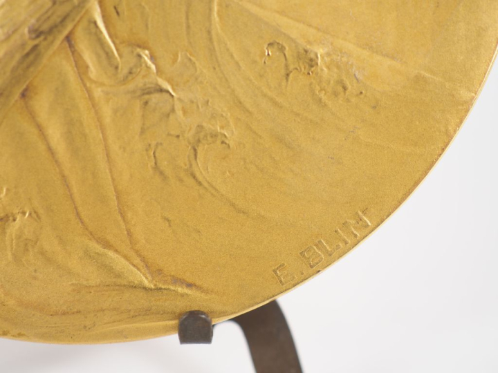 Edouard BLIN. Médaille en bronze doré portant la mention : "D. Costes.