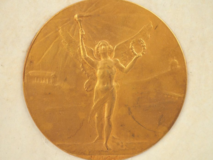 Médaille de l'Académie des Sports à Henri Farman en 1907 Recordman de 