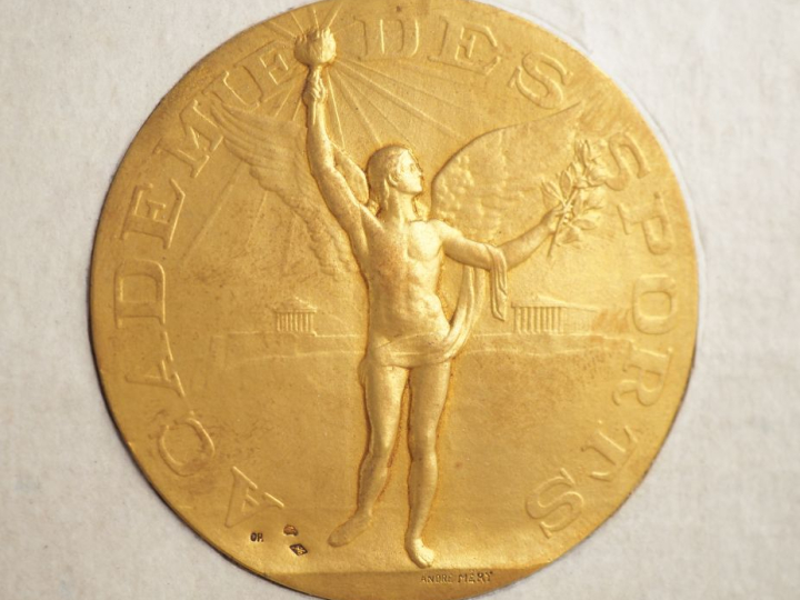 Médaille de l'Académie des Sports à Henri Farman 1908 pour sa victoire