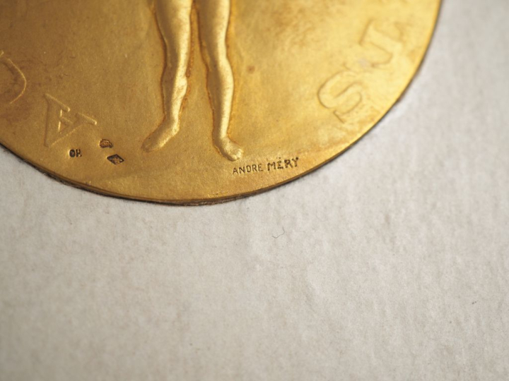 Médaille de l'Académie des Sports à Henri Farman 1908 pour sa victoire
