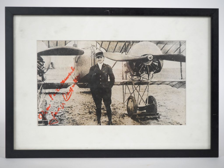 Photographie noir et blanc du boxeur aviateur Georges CARPENTIER.  Déd