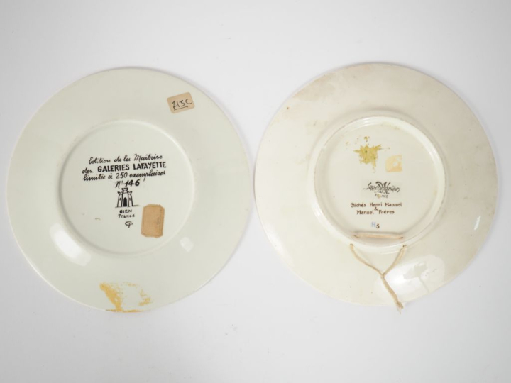 Ensemble de 2 assiettes commémoratives en Gien et Sarreguemines.  "Guy