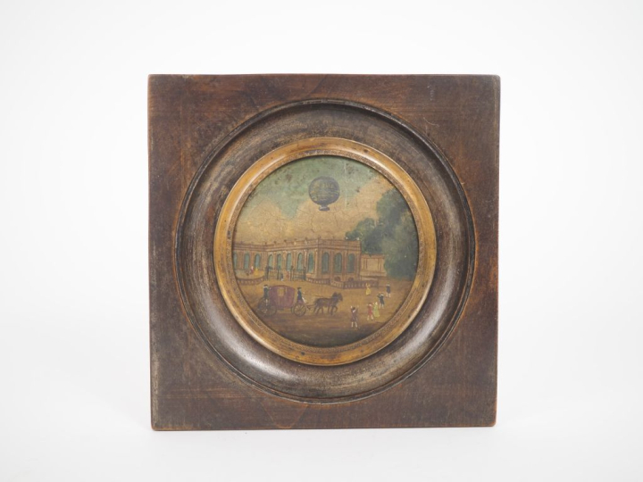 Miniature XIXème en Tondo, "l’envol de la montgolfière". Diam. 7,5 cm.