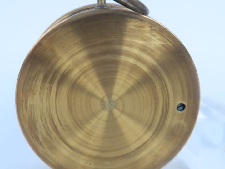 Baromètre anéroide en laiton, Manufacture Léon MAXANT. Porte une plaqu