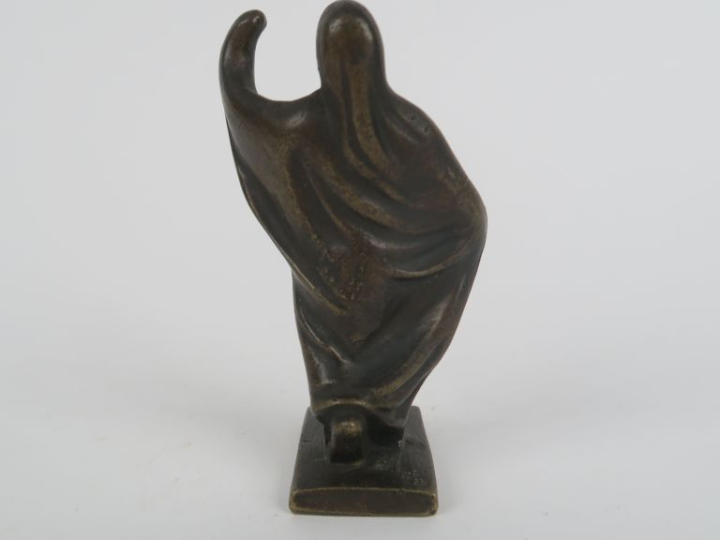 Sujet en bronze début XXème, "Tanagra". H. 10 cm.