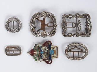 Vente aux enchères 6 différentes boucles de ceintures Napoléon III en émail, métal argent