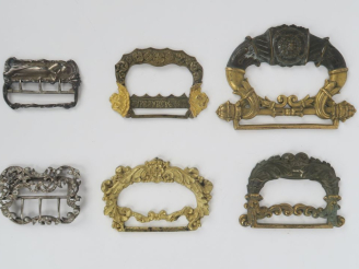 Vente aux enchères 6 différentes boucles de ceinture XIXème-début XXème en bronze, bronze