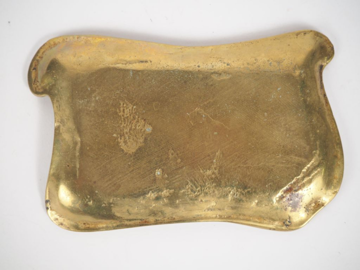 Cendrier de style Art Nouveau en bronze doré à décor d'un buste de jeu