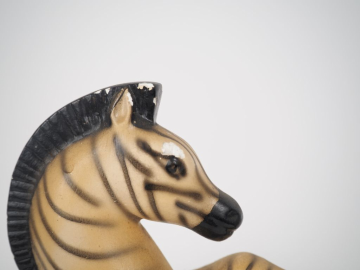 2 mascottes publicitaires, "Cinzano" et "PPZ". Dim. 31 x 32 cm. Dim. 2