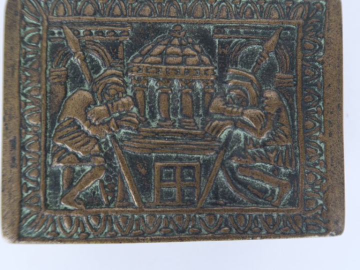 MAX LE VERRIER. "Gardiens du temple". Boîte couverte en bronze, signée
