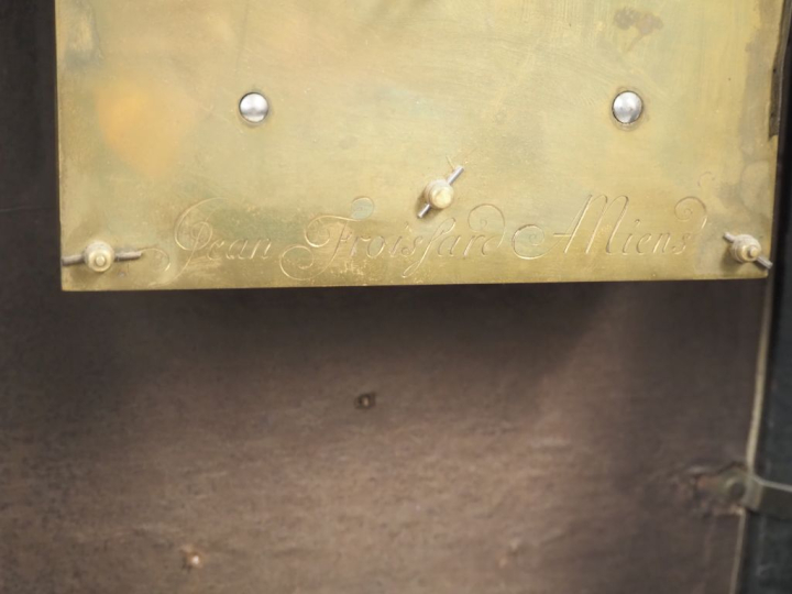 Pendule religieuse de style Louis XIV en marqueterie Boulle à décor de