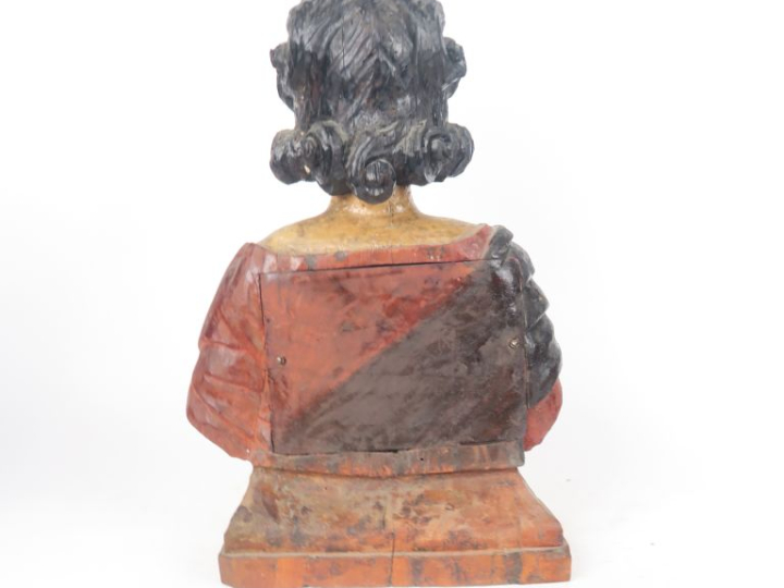 Reliquaire en bois sculpté polychrome figurant un buste d'homme, ajour