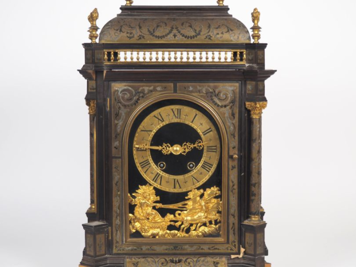 Pendule religieuse Napoléon III de style Louis XIV en marqueterie Boul