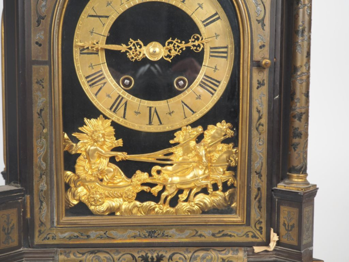 Pendule religieuse Napoléon III de style Louis XIV en marqueterie Boul