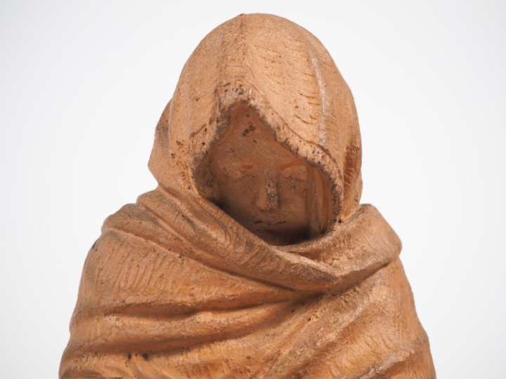 HOUDON (d'après). "L'hiver". Sculpture en terre cuite d'édition, sur u