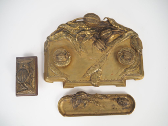 Vente aux enchères Albert MARIONNET. Nécessaire de bureau 3 pièces en bronze à décor en l