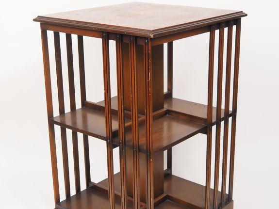 Bibliothèque tournante. Dim. 80 x 47 cm