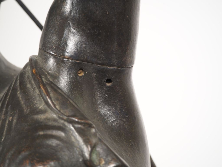 Grande porte-torchère fin XIXème - début XXème en fonte à patine noire