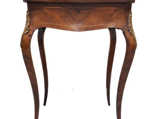 Vente aux enchères Travailleuse Napoléon III de style Louis XV en frisage et marqueterie 