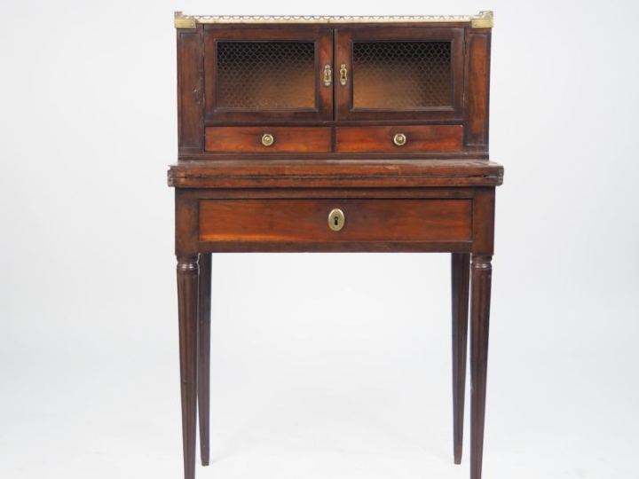 Bonheur du jour Louis XVI en acajou et placage d'acajou, dessus marbre