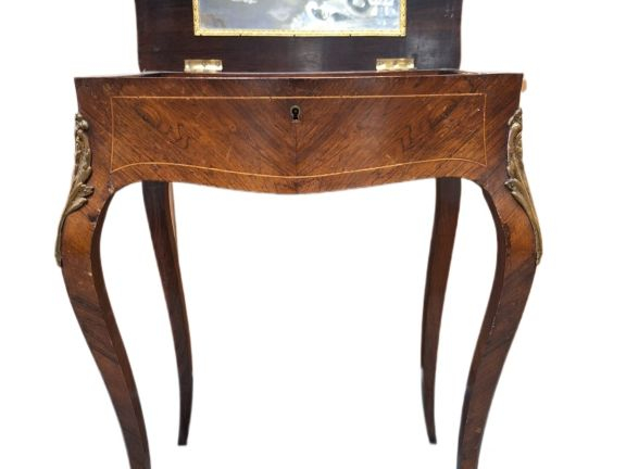 Travailleuse Napoléon III de style Louis XV en frisage et marqueterie 