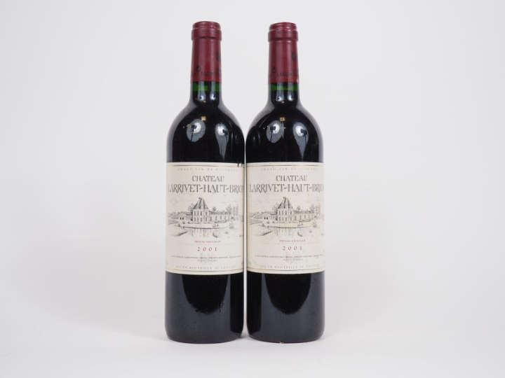 2 BOUTEILLES CHÂTEAU LARRIVET HAUT BRION GRAVES - 2001 - 1 ETLA