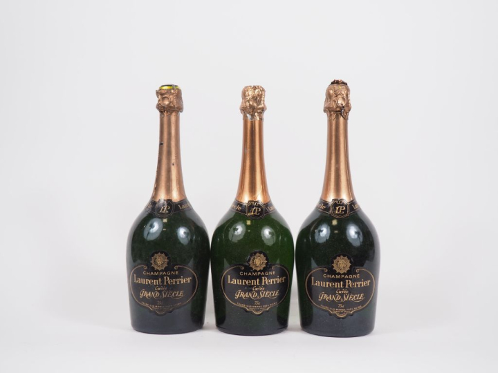 3 BOUTEILLES CHAMPAGNE LAURENT PERRIER "CUVÉE GRAND SIÈCLE" - COIFFES 