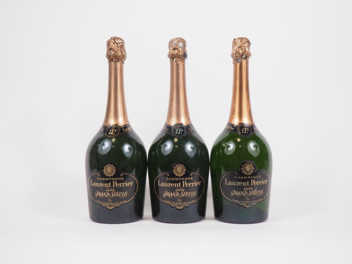 3 BOUTEILLES CHAMPAGNE LAURENT PERRIER "CUVÉE GRAND SIÈCLE"