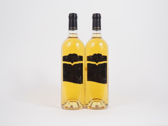 Vente aux enchères 2 BOUTEILLES DOMAINE DU COUSTAÜ PACHERENC DU VIC BILH DOUX "CUVÉE DE S