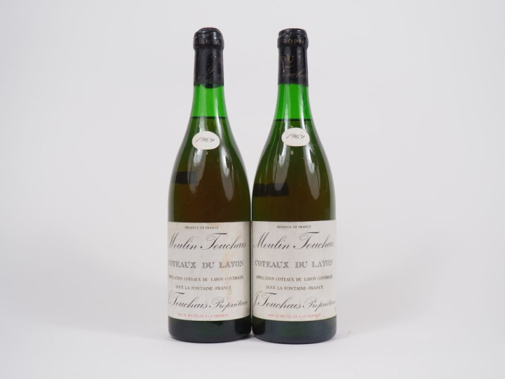 2 BOUTEILLES MOULIN TOUCHAIS COTEAUX DU LAYON  - 1969 - 3 CM