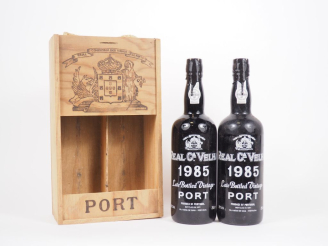 Vente aux enchères 2 BOUTEILLES PORTO REAL COMPAHNIA VELHA "LATE BOTTLED VINTAGE" - 1985 