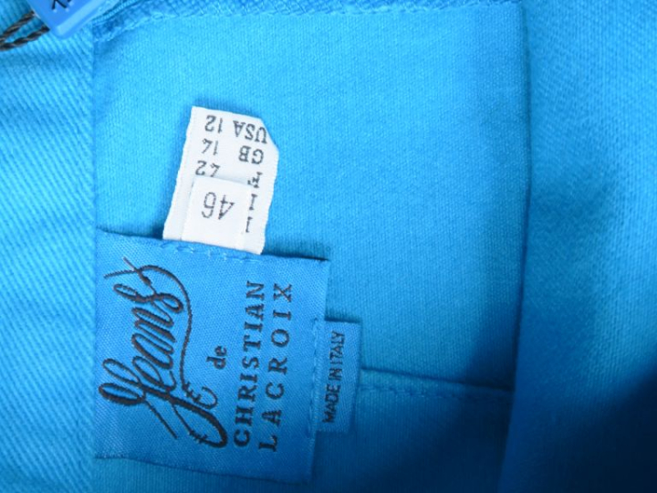 Jean's de Christian LACROIX,  Jupe courte turquoise en coton (100%). F