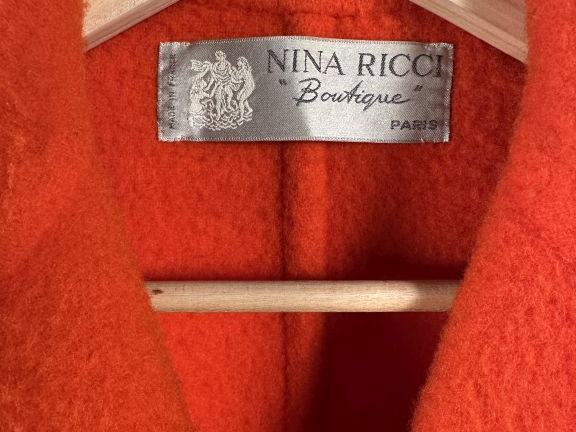 NINA RICCI, Boutique Manteau long probablement en partie en laine, de 