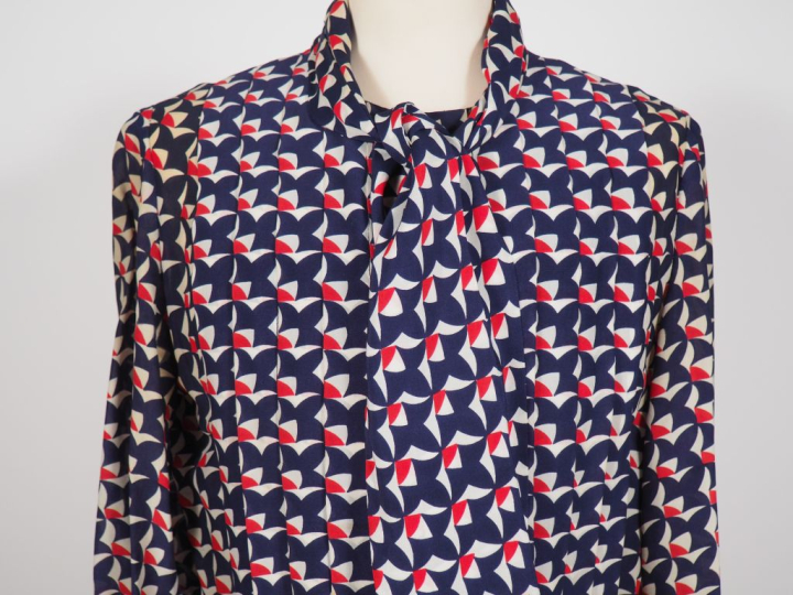 Jean-Louis SCHERRER, Boutique, Paris Robe longue plissée à motifs blan