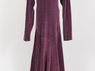 Vente aux enchères Sonia RYKIEL, Paris Ensemble comprenant :  - une robe en coton (90%) e