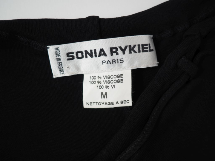 Sonia RYKIEL Ensemble comprenant :  - un pantalon fluide noir en visco