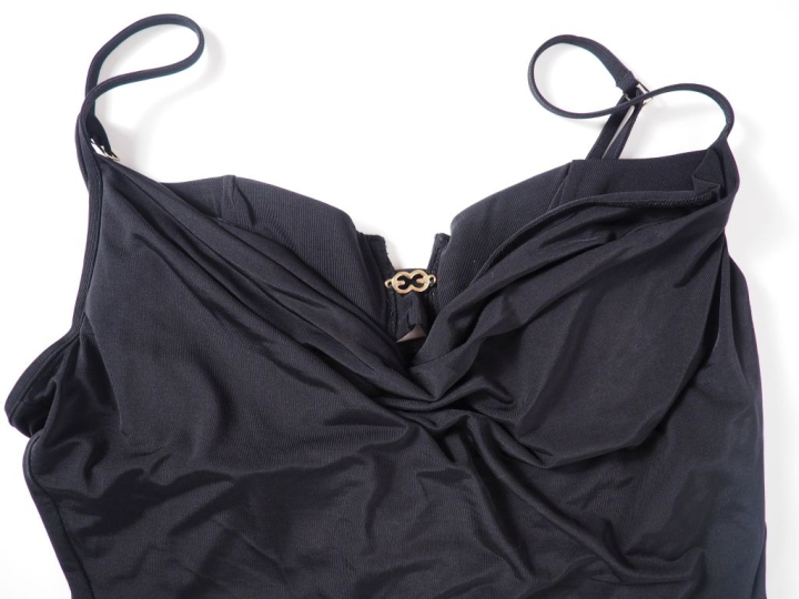 ESCADA Ensemble pantalon et caraco noir en polyamide et élasthane.  Le