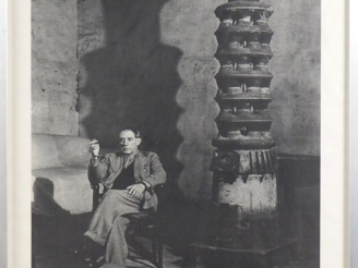 Vente aux enchères BRASSAÏ (1899-1984) Affiche " Picasso au poêle, rue des Grands Augusti