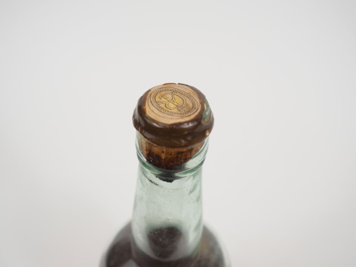 1 BOUTEILLE (50 CL) CHARTREUSE JAUNE "UNE TARRAGONE" PERIODE 1921-1929