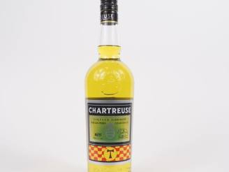 Vente aux enchères 1 BOUTEILLE CHARTREUSE JAUNE EPISCOPALE LA TAU - 2021