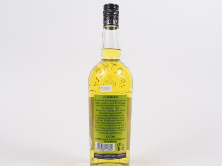 1 BOUTEILLE CHARTREUSE JAUNE - 2023