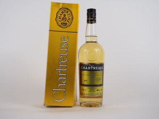 Vente aux enchères 1 BOUTEILLE CHARTREUSE JAUNE PERIODE 1982-1992 - ELA - FOND ÉTUI ACCID