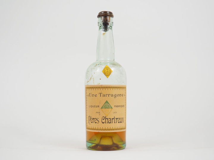 1 BOUTEILLE (50 CL) CHARTREUSE JAUNE "UNE TARRAGONE" PERIODE 1921-1929