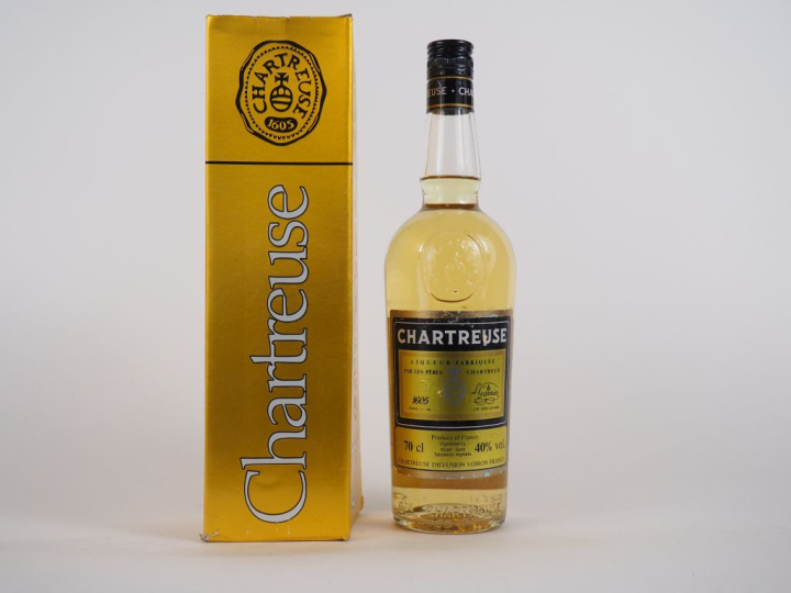 1 BOUTEILLE CHARTREUSE JAUNE PERIODE 1982-1992 - ELA - FOND ÉTUI ACCID