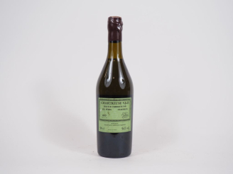 Vente aux enchères 1 BOUTEILLE (50 CL) CHARTREUSE VEP - 2004 - CAPSULE CIRE ABIMÉE